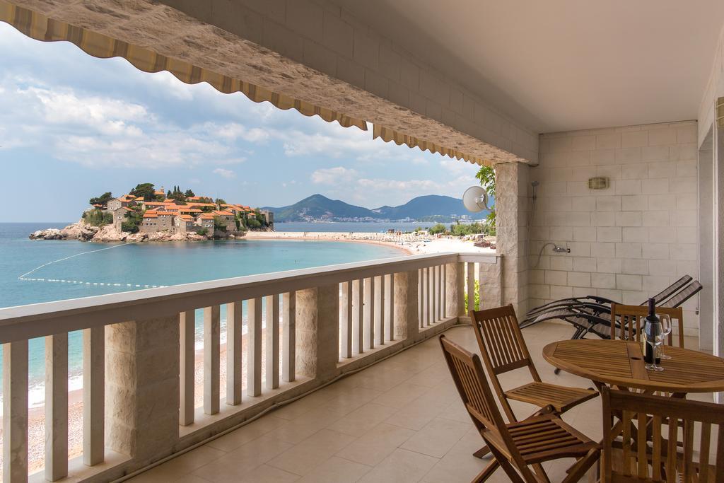 Saint Stefan Apartments Sveti Stefan Rum bild